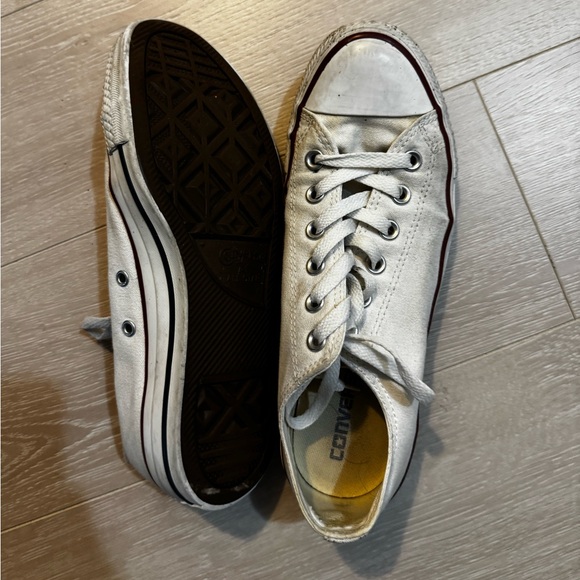 Converse - Picture 2 of 2